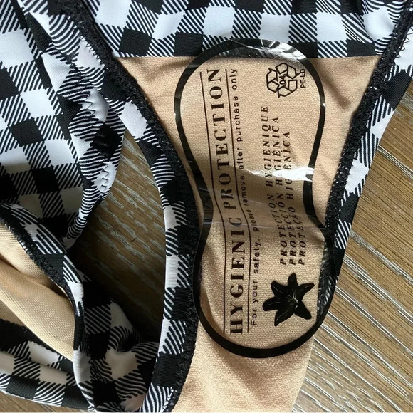 Motherhood “Bounce Back” PostPartum Compression Nursing Gingham Swimsuit Large - Picture 10 of 12